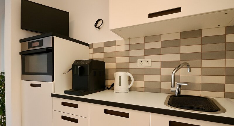 Iancu de Hunedoara colt cu Tonitza, Apart 2 camere demisol, retras