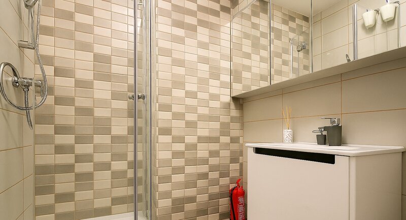 Iancu de Hunedoara colt cu Tonitza, Apart 2 camere demisol, retras